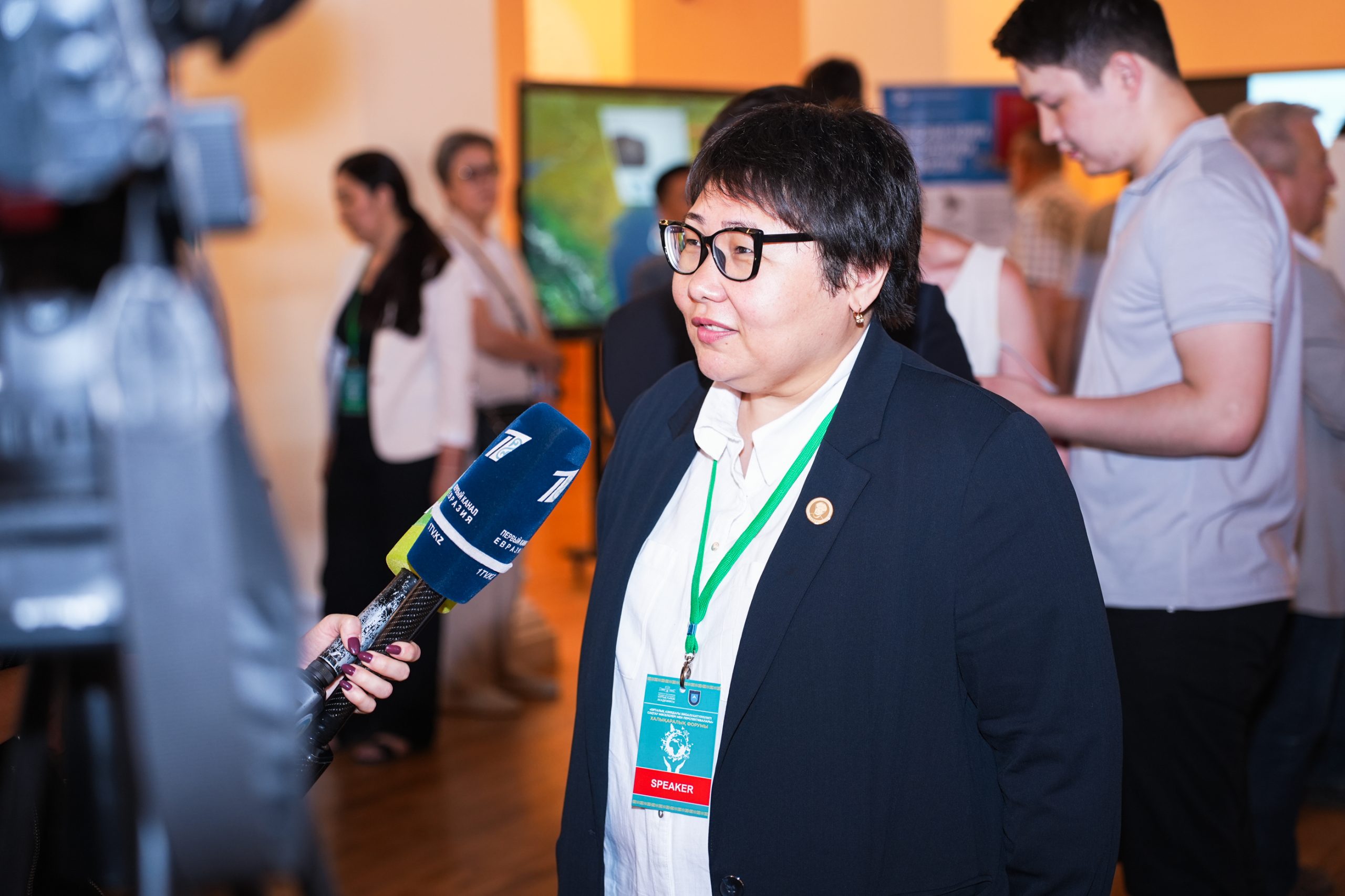 БИОРАЗНООБРАЗИЕ-01800